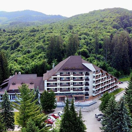 Hotel Bradul - Κοβάσνα Εξωτερικό φωτογραφία