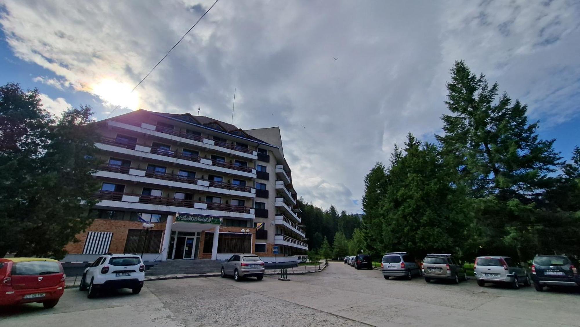 Hotel Bradul - Κοβάσνα Εξωτερικό φωτογραφία