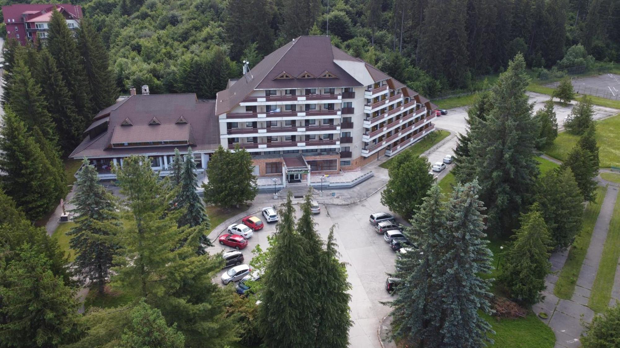Hotel Bradul - Κοβάσνα Εξωτερικό φωτογραφία